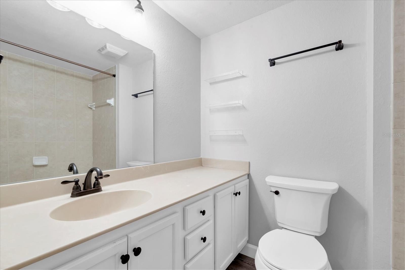 406 W CEDAR ST #403 — photo 12