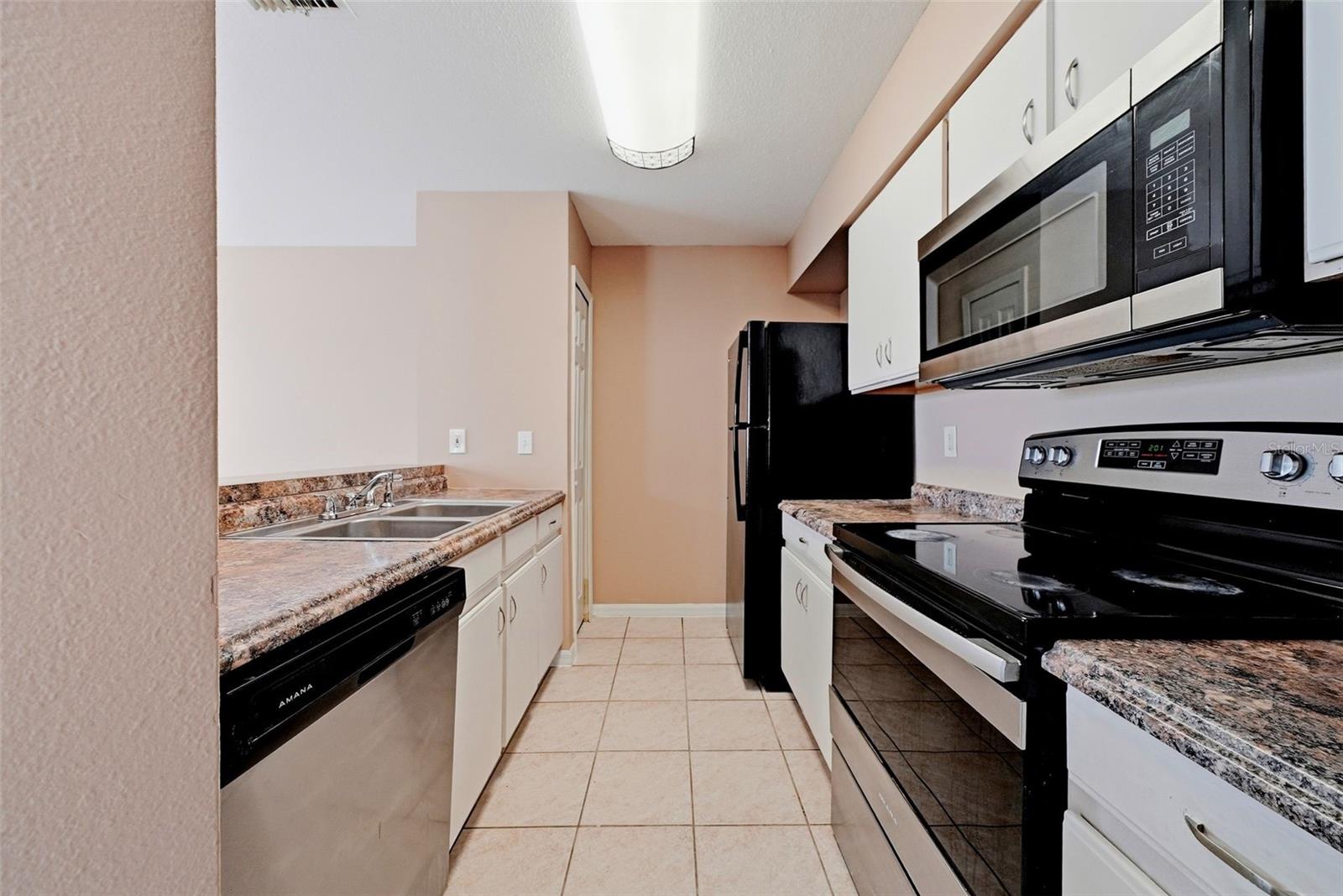 2039 FLUORSHIRE DR — photo 9