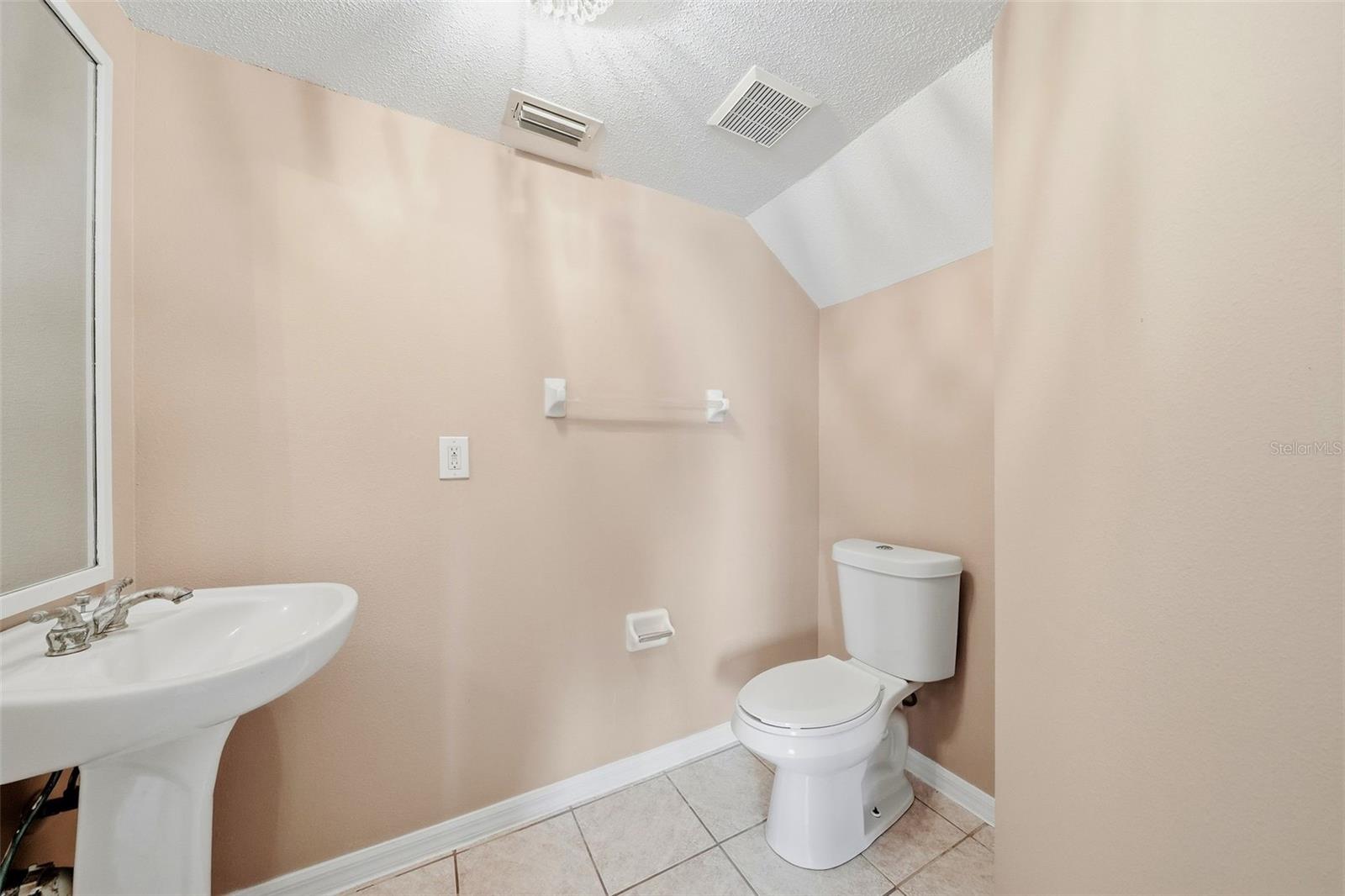 2039 FLUORSHIRE DR — photo 21