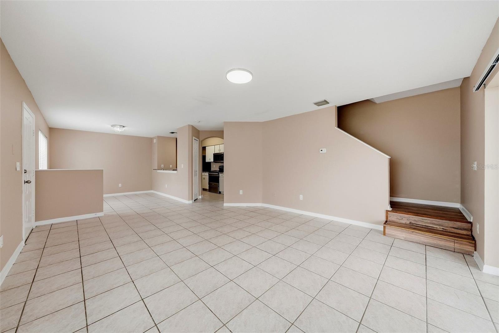 2039 FLUORSHIRE DR — photo 11