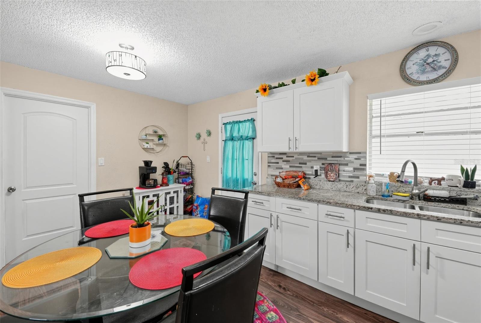 14632 STATE ST — photo 19
