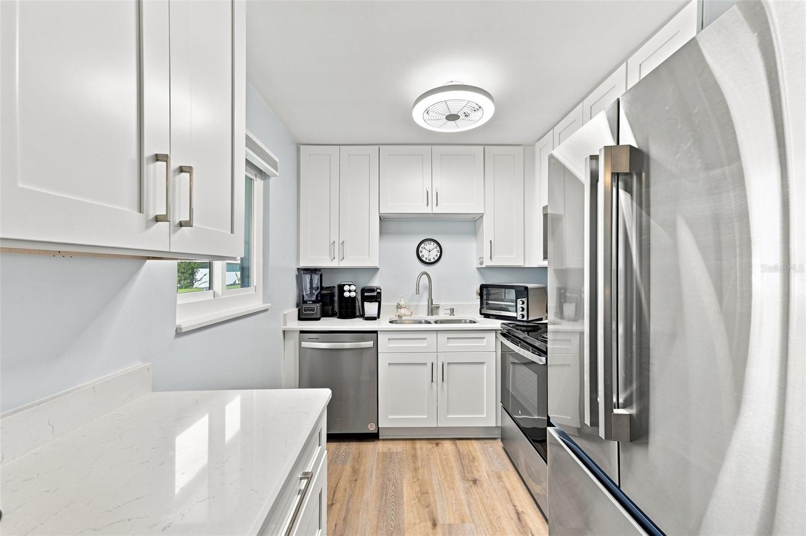 205 KINGS BLVD #64 — photo 4