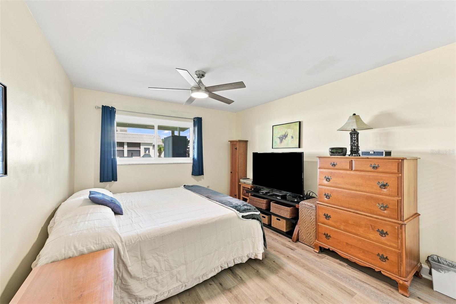 205 KINGS BLVD #64 — photo 25