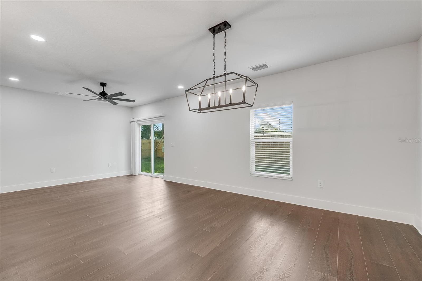3218 DELRAY DR — photo 10
