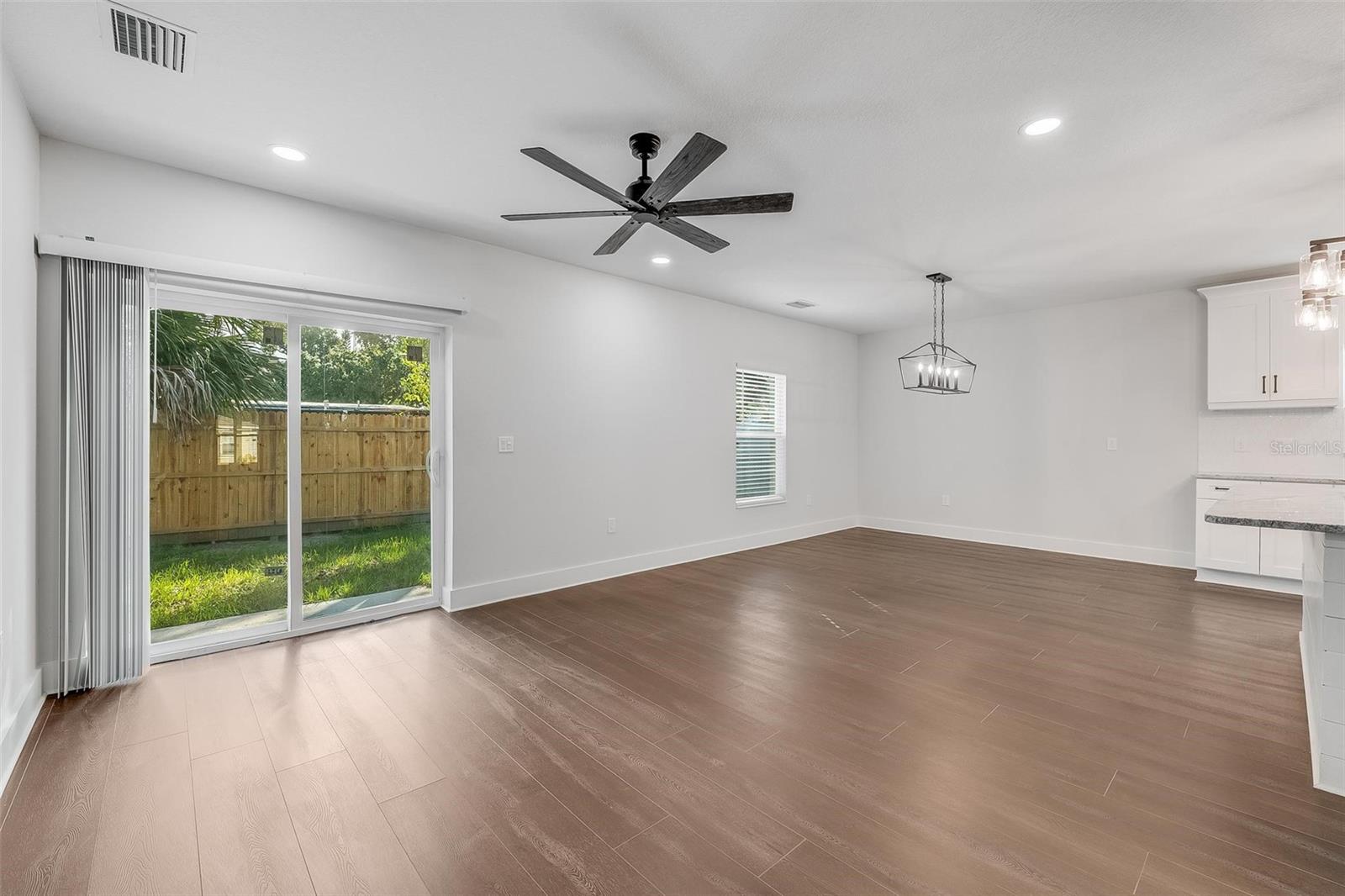 3218 DELRAY DR — photo 8