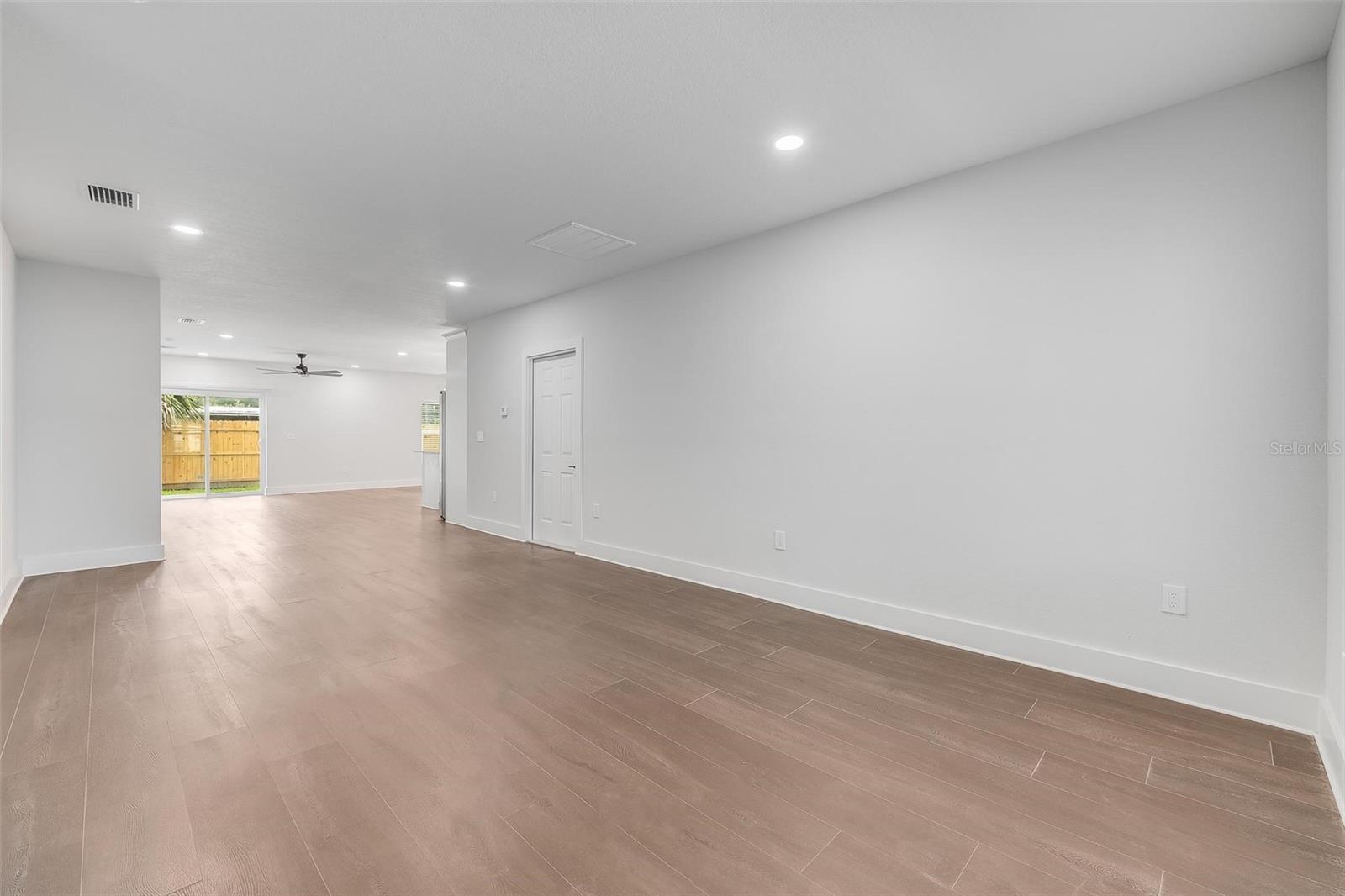 3218 DELRAY DR — photo 5