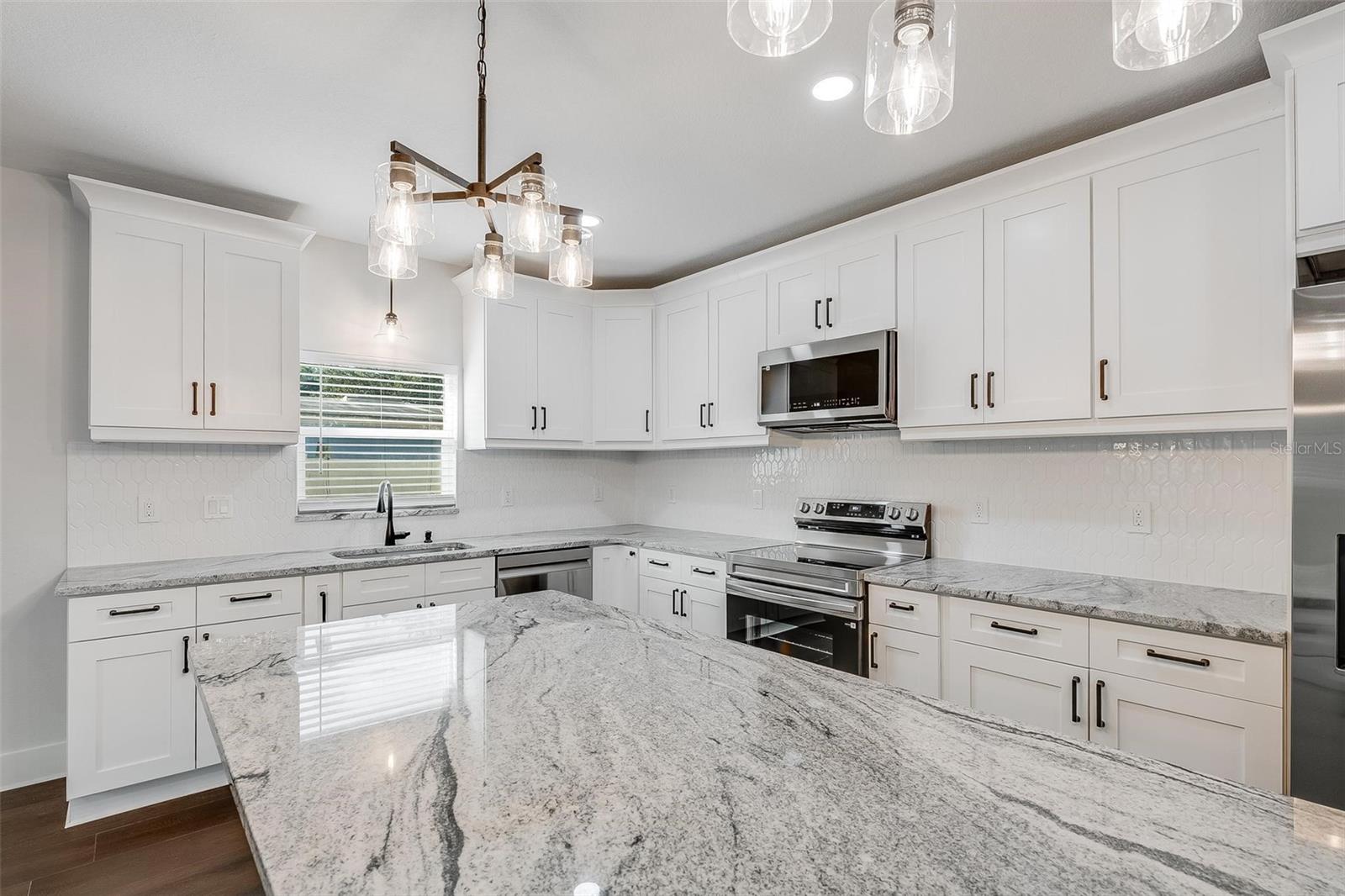 3218 DELRAY DR — photo 12