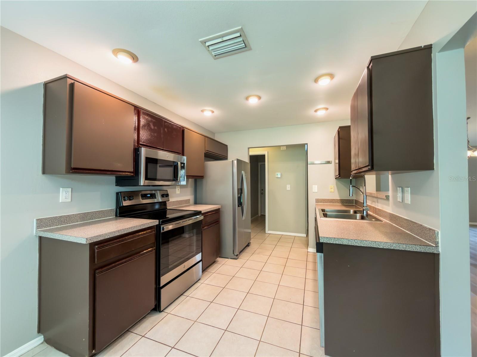 23437 SHINING STAR DR — photo 14