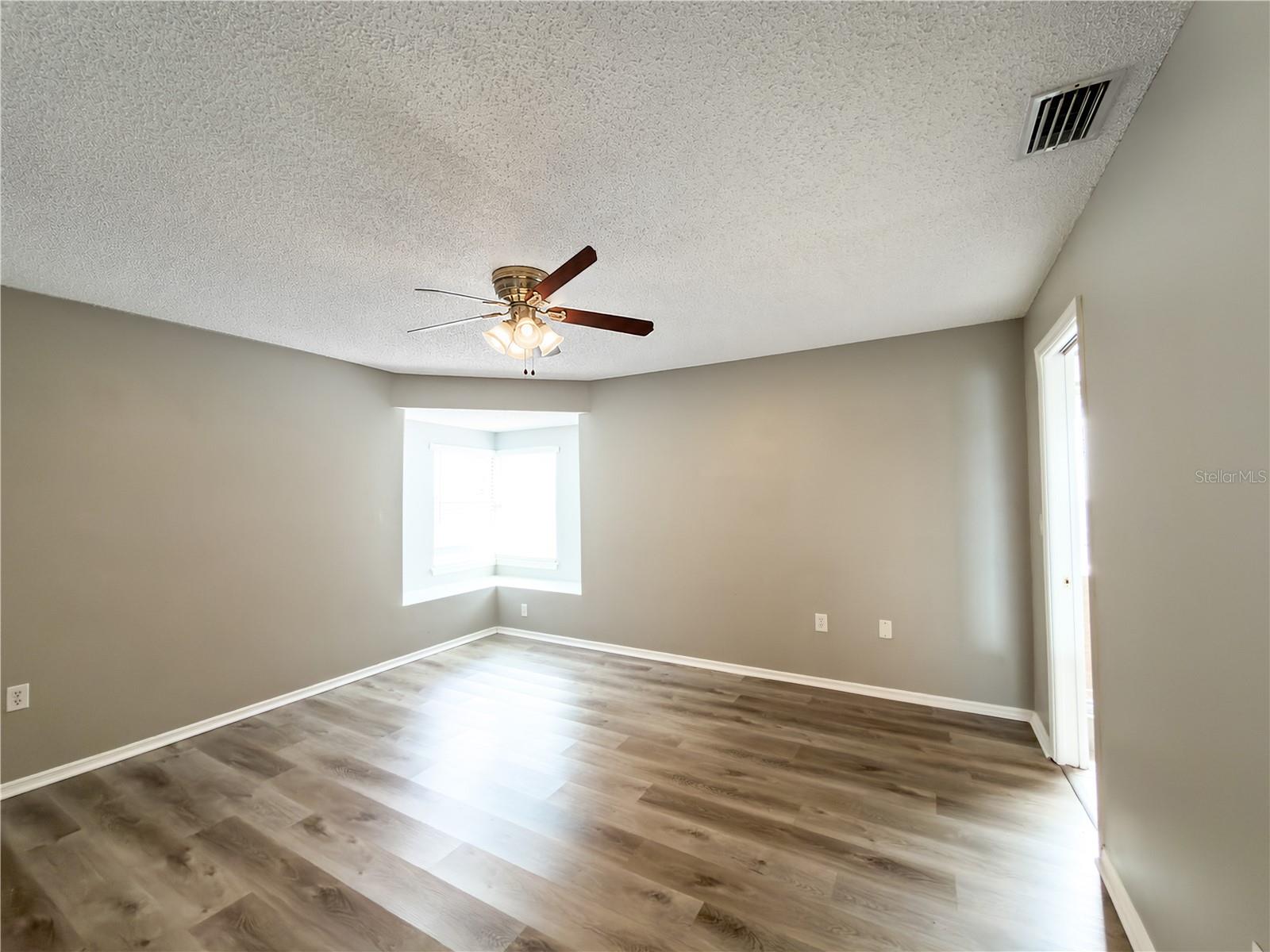 23437 SHINING STAR DR — photo 18