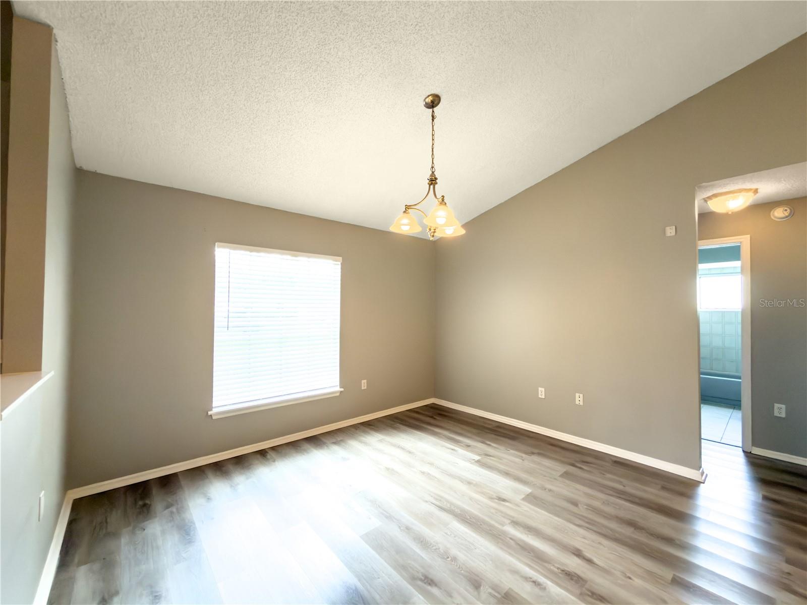 23437 SHINING STAR DR — photo 13