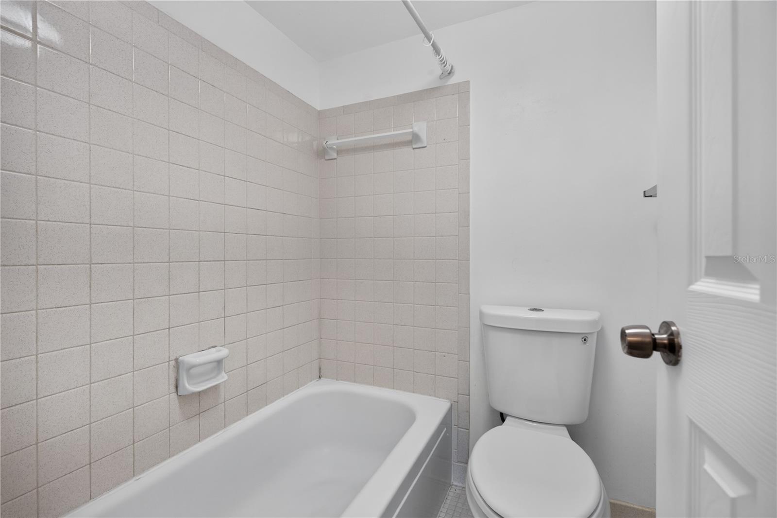 1575 GREENLEA DR #9 — photo 19