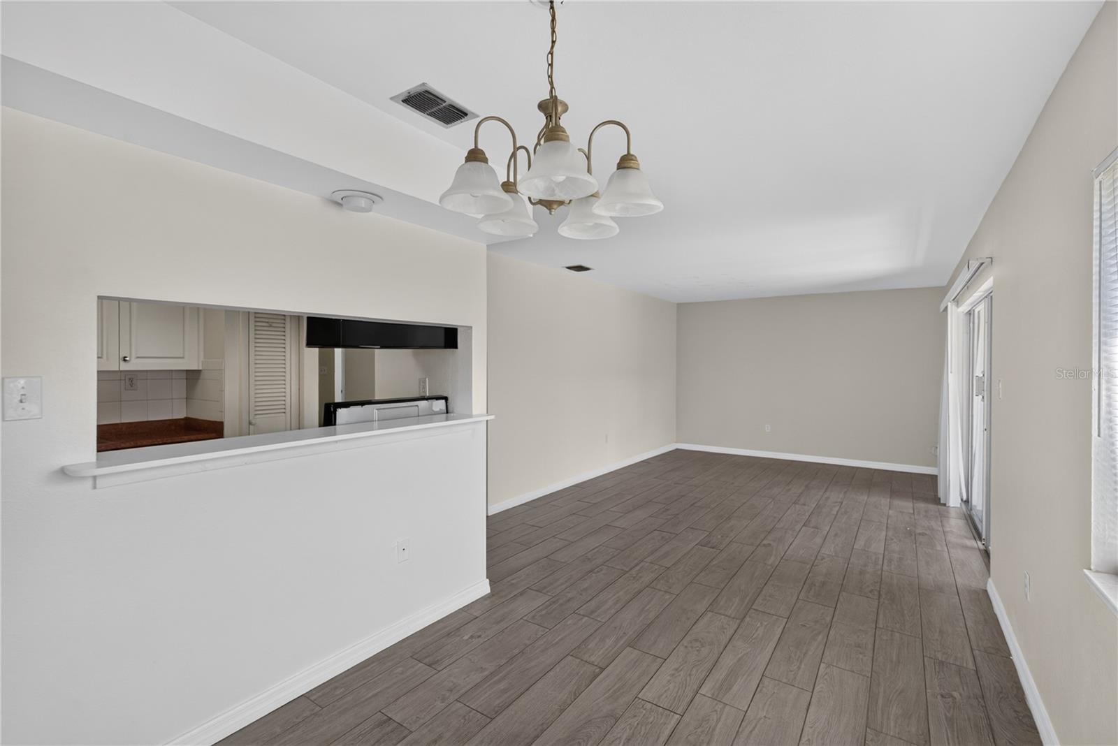 1575 GREENLEA DR #9 — photo 15