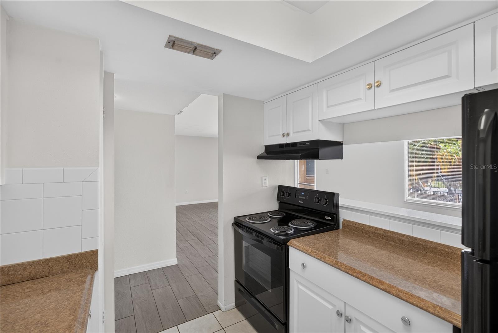 1575 GREENLEA DR #9 — photo 14