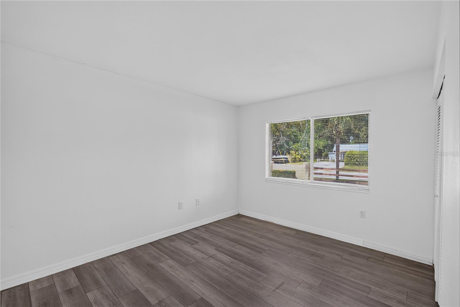 1575 GREENLEA DR #9 — photo 16