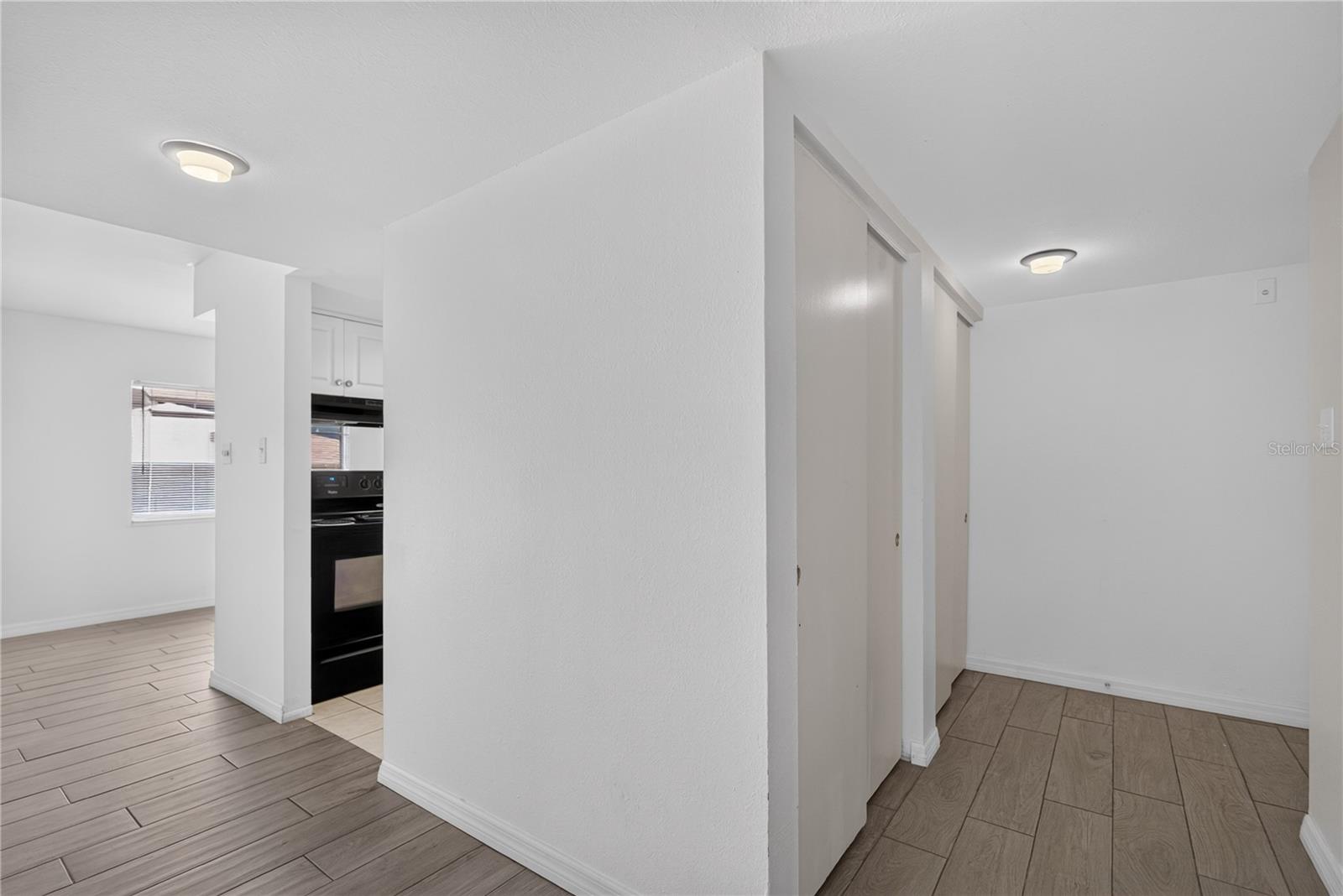 1575 GREENLEA DR #9 — photo 22