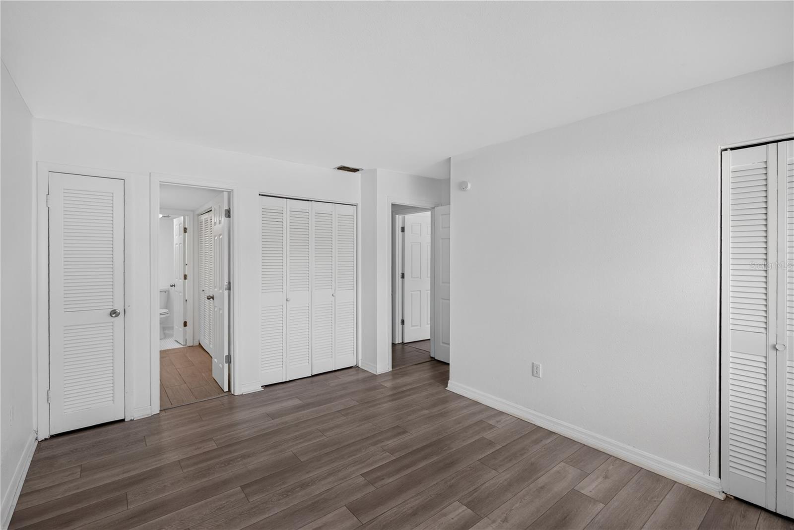 1575 GREENLEA DR #9 — photo 18