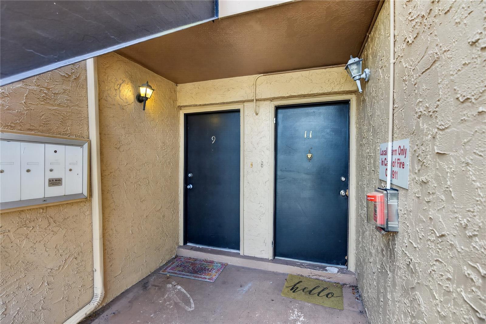 1575 GREENLEA DR #9 — photo 2