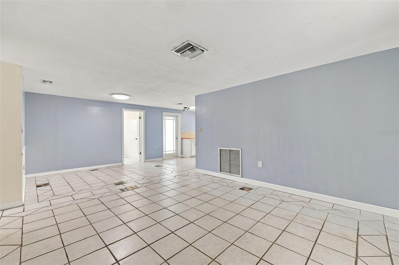 3214 KILBURN RD — photo 3