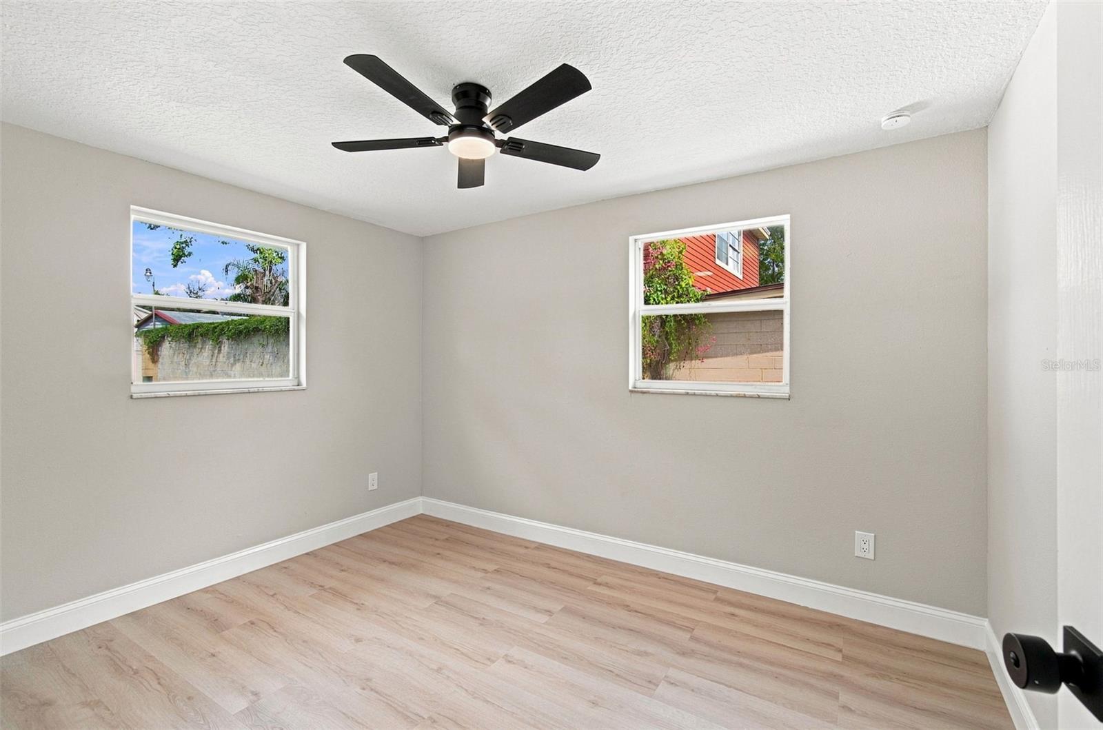 4606 ASHLAND DR — photo 28
