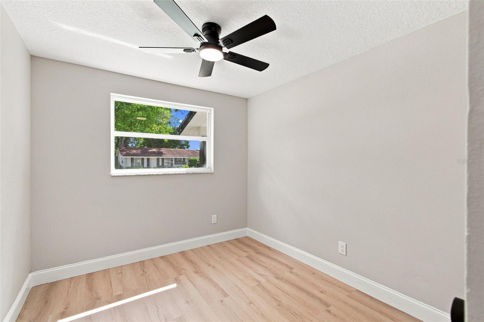 4606 ASHLAND DR — photo 22