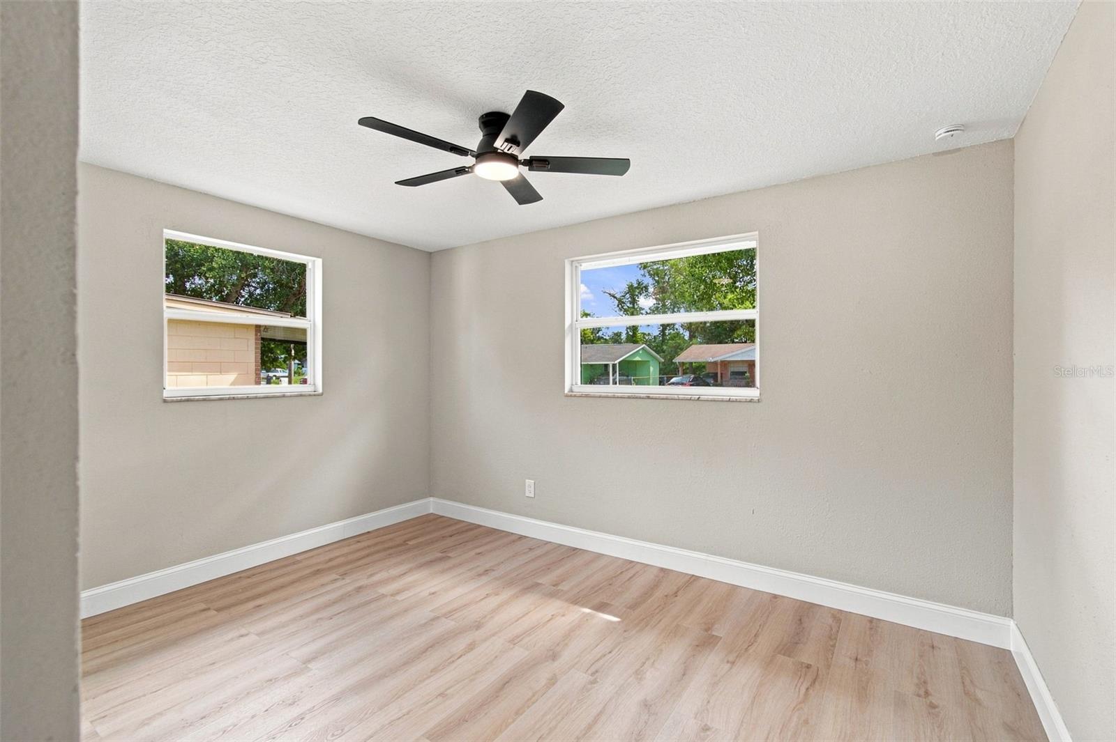 4606 ASHLAND DR — photo 26