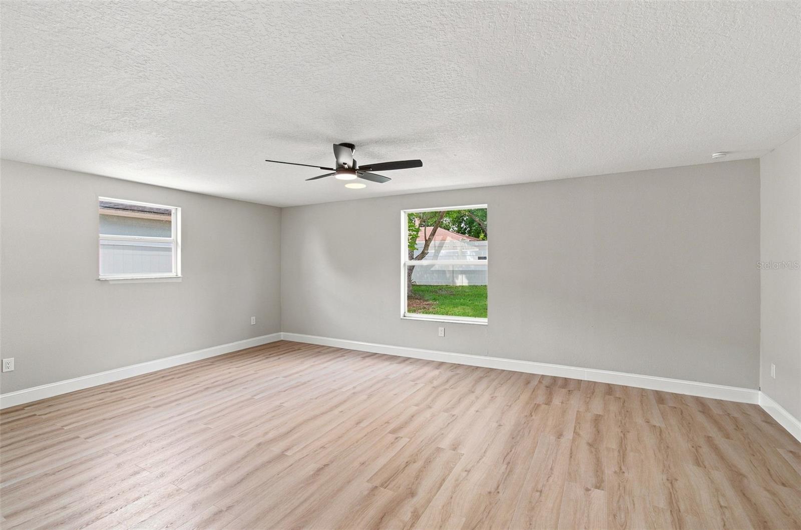 4606 ASHLAND DR — photo 17
