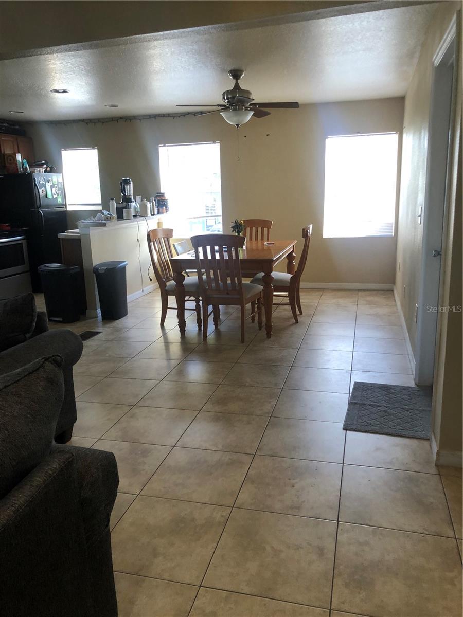 717 DARTMOOR ST N — photo 10