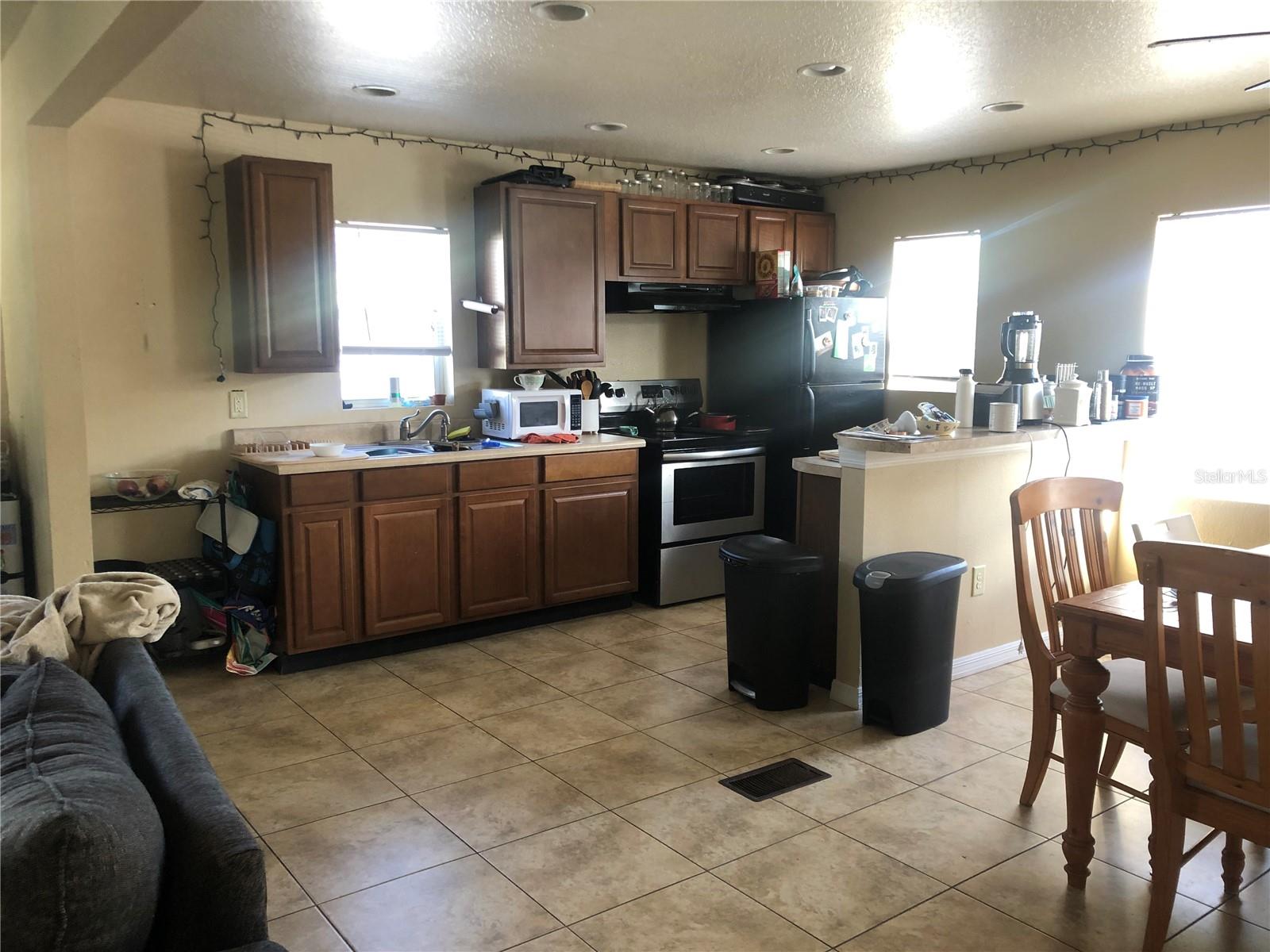 717 DARTMOOR ST N — photo 11
