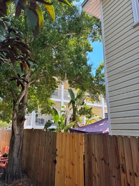 717 DARTMOOR ST N — photo 4