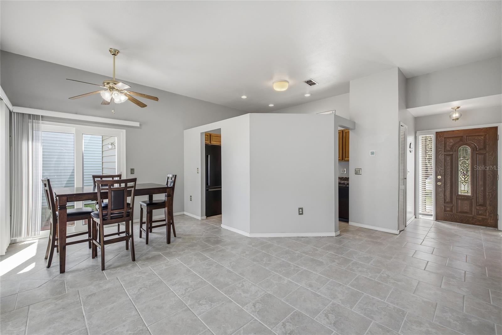 7714 GLADES CT — photo 10
