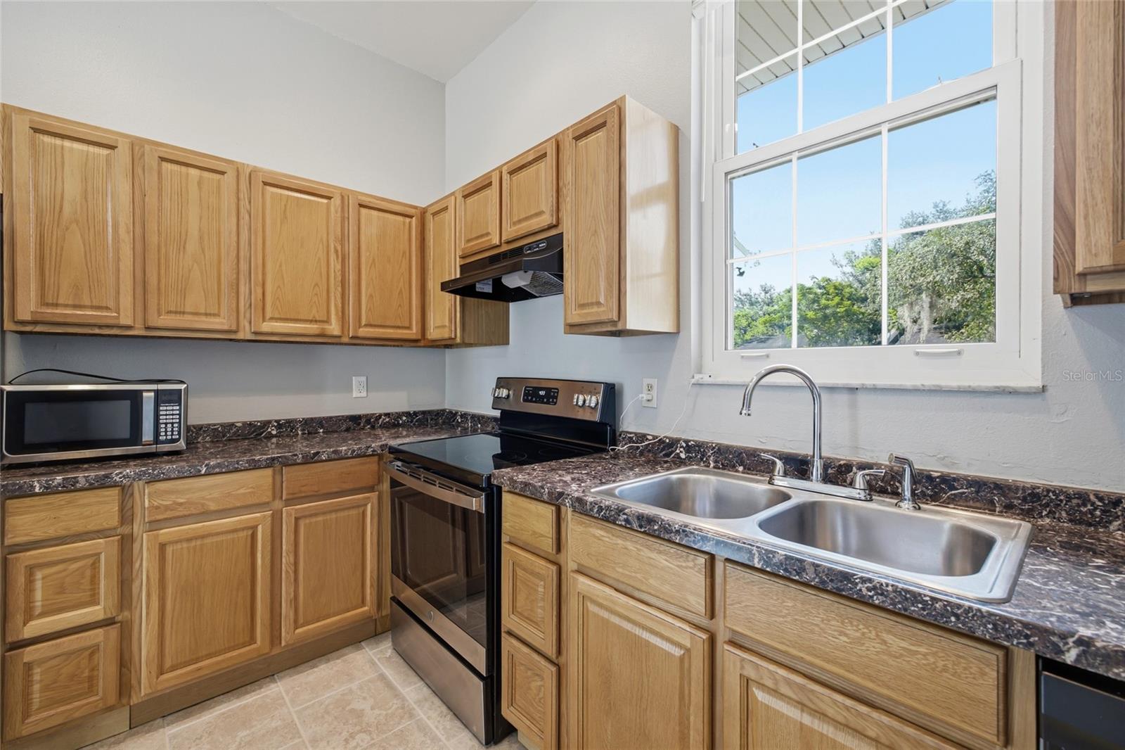 7714 GLADES CT — photo 16