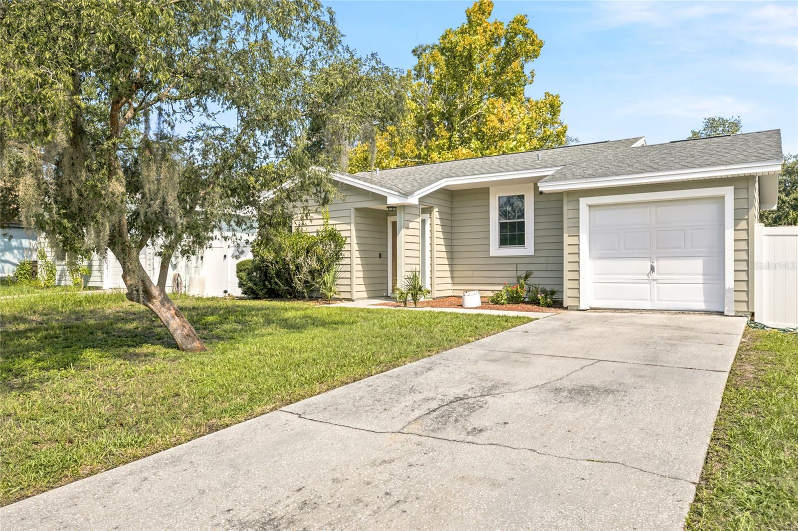 7714 GLADES CT — photo 3