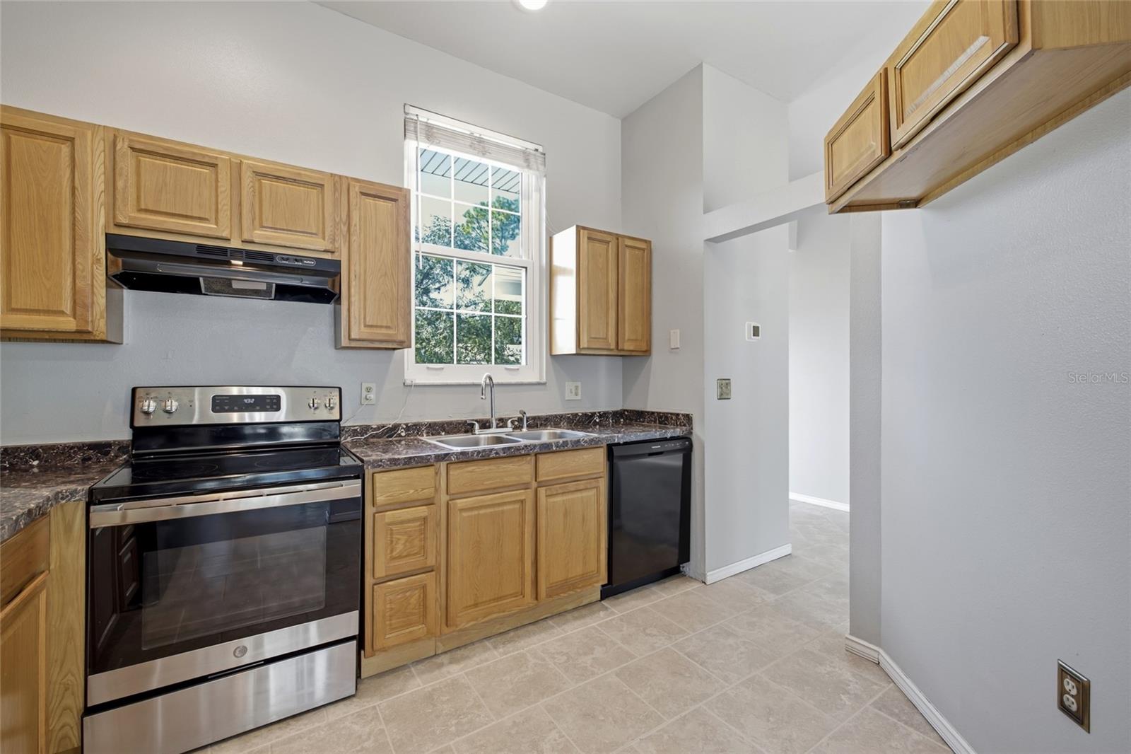 7714 GLADES CT — photo 14