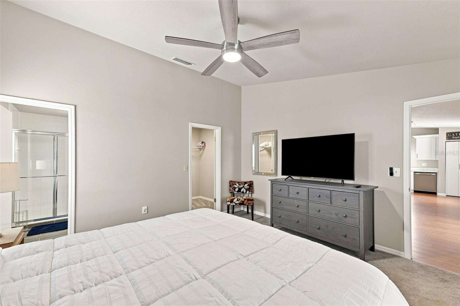 128 LOOKOUT DR — photo 16