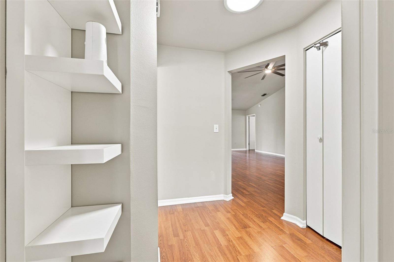 128 LOOKOUT DR — photo 19
