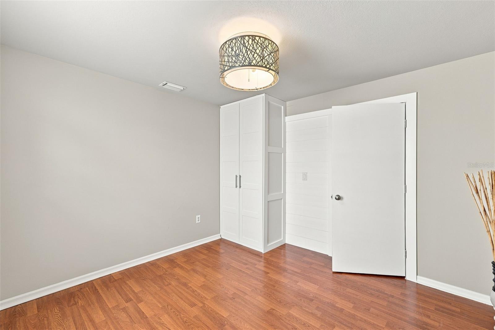 128 LOOKOUT DR — photo 26