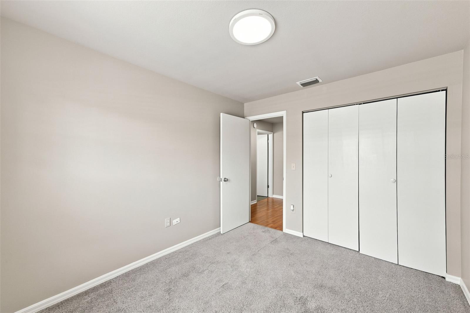 128 LOOKOUT DR — photo 24