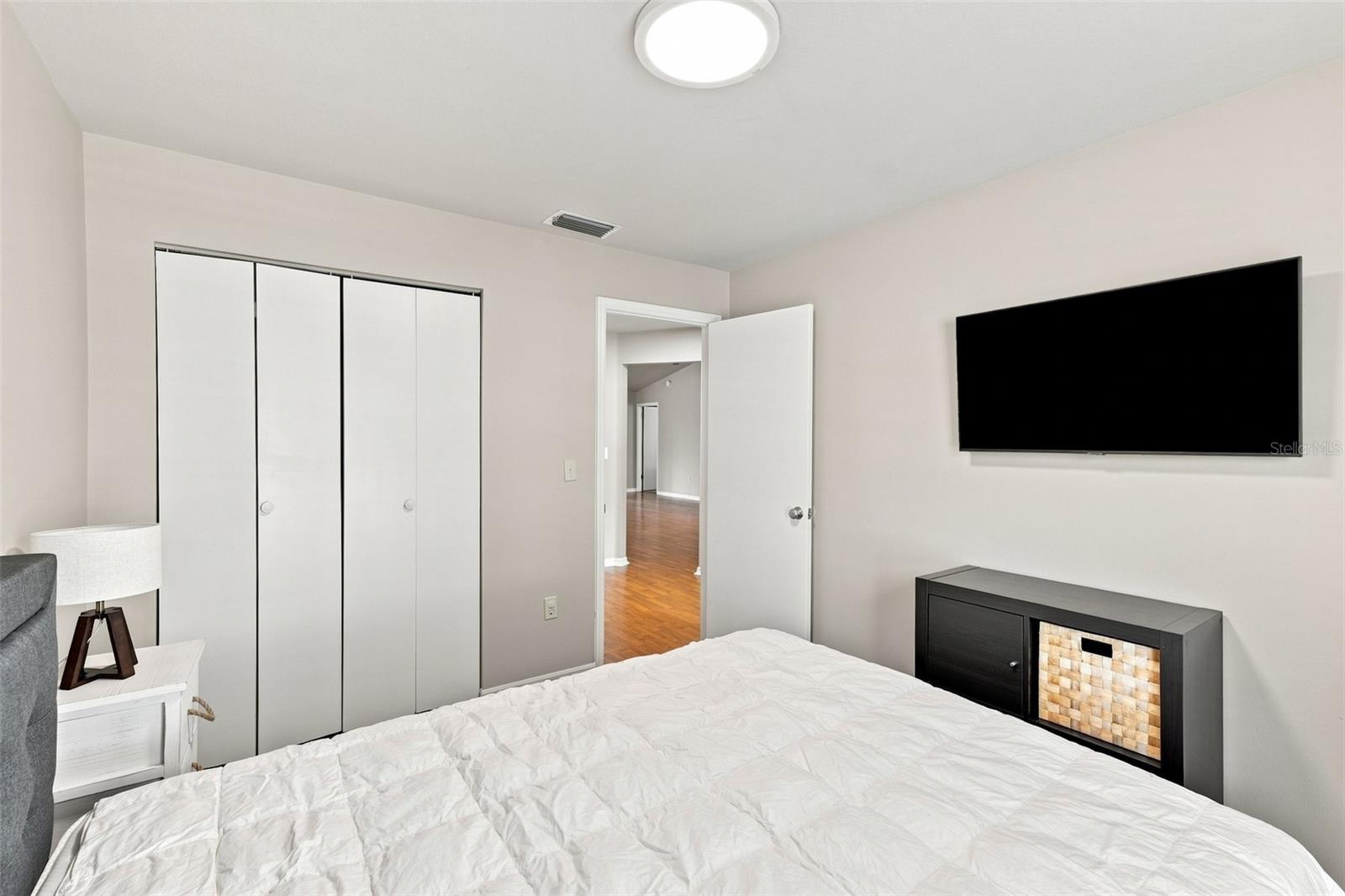 128 LOOKOUT DR — photo 22