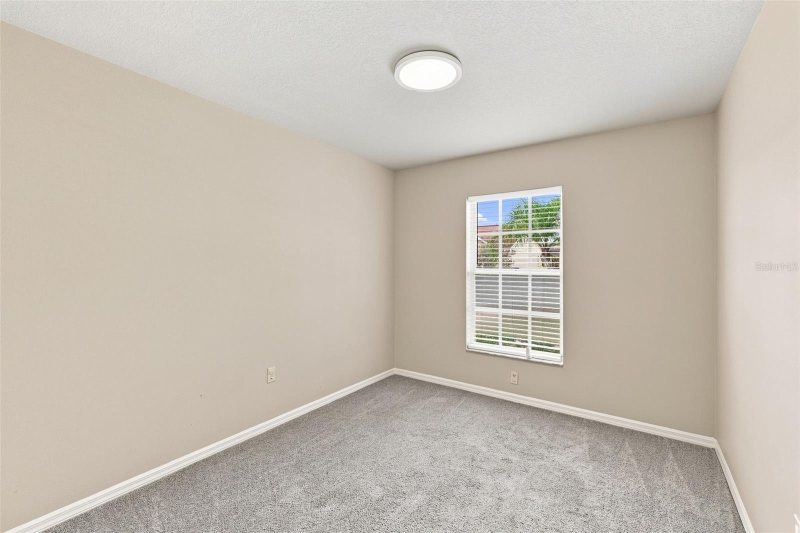 128 LOOKOUT DR — photo 23