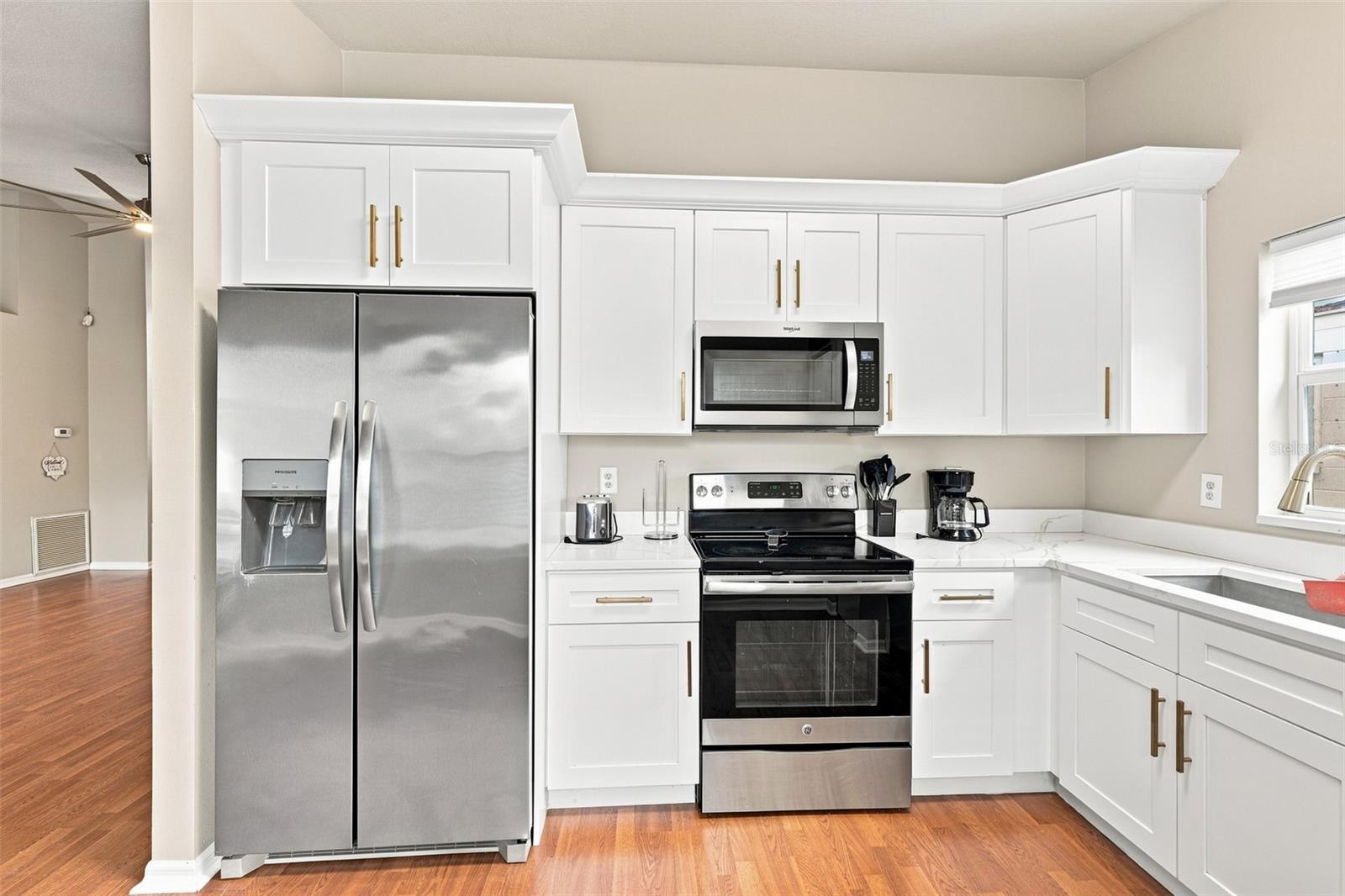 128 LOOKOUT DR — photo 12