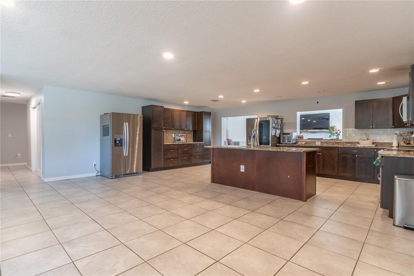 12705 PARK BLVD — photo 2