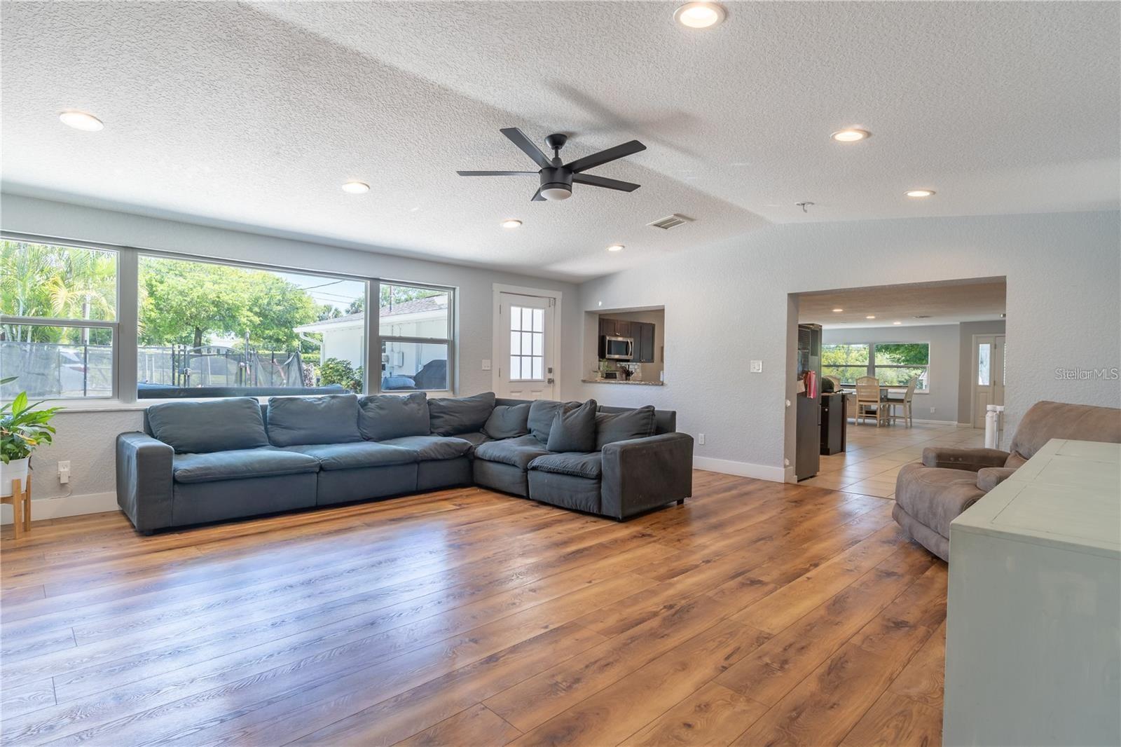 12705 PARK BLVD — photo 9