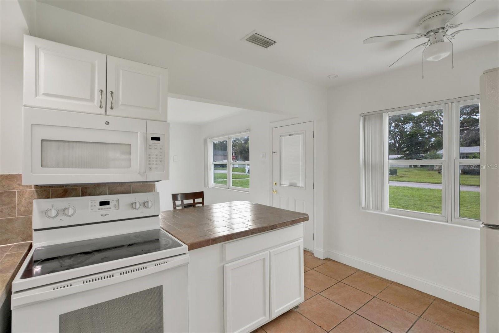 5303 CARLTON RD — photo 5