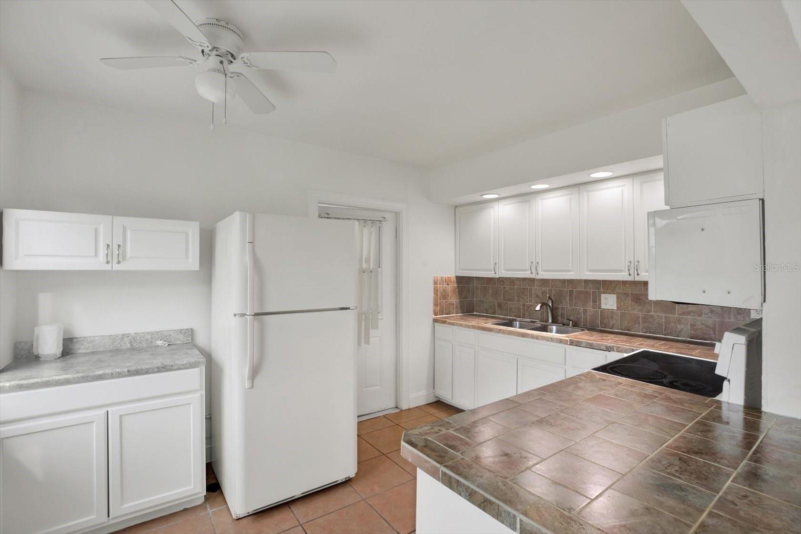 5303 CARLTON RD — photo 4