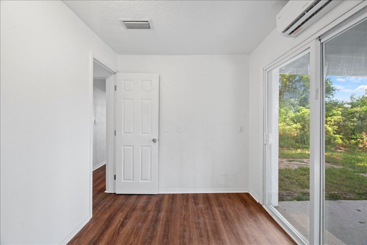 704 E WILMA ST — photo 16