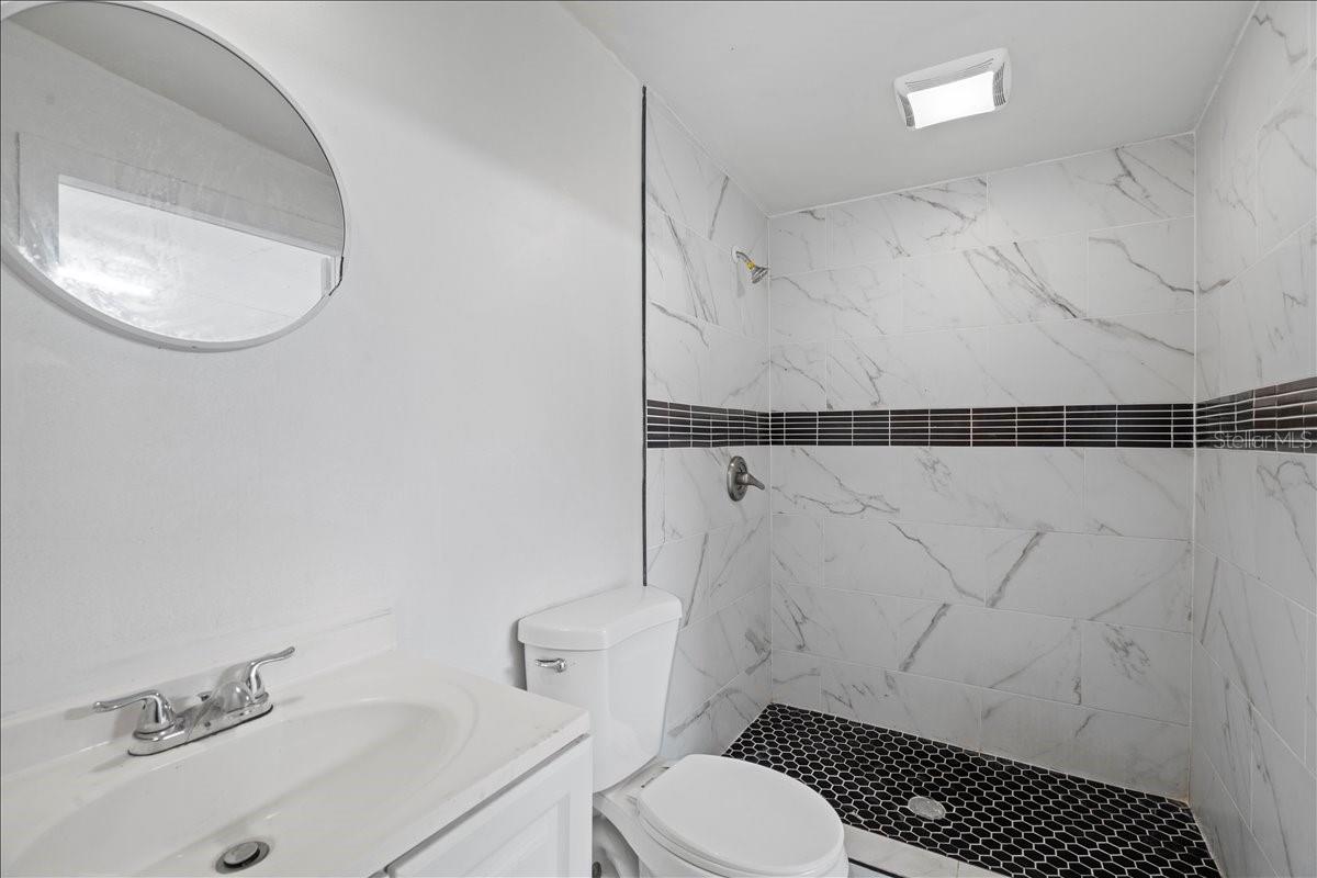 704 E WILMA ST — photo 28