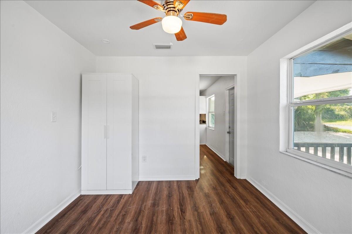 704 E WILMA ST — photo 19