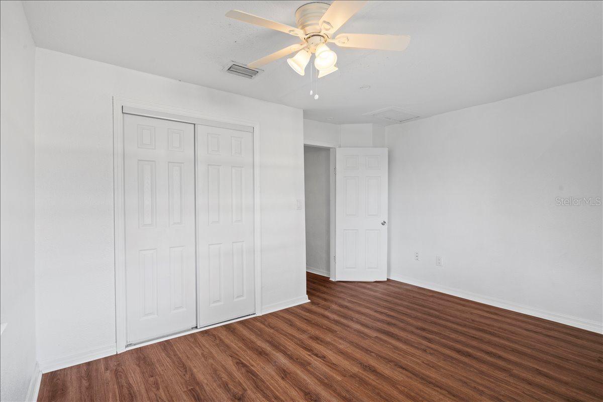 704 E WILMA ST — photo 12