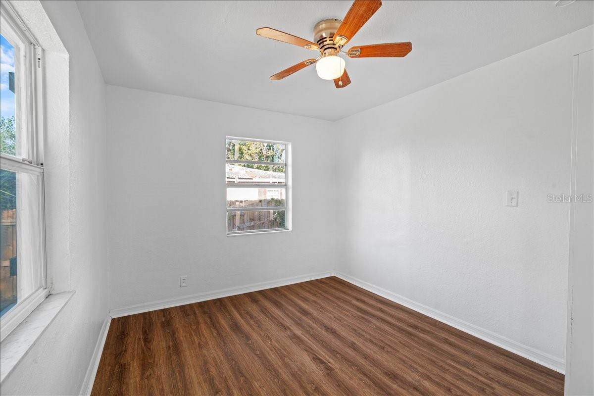 704 E WILMA ST — photo 18