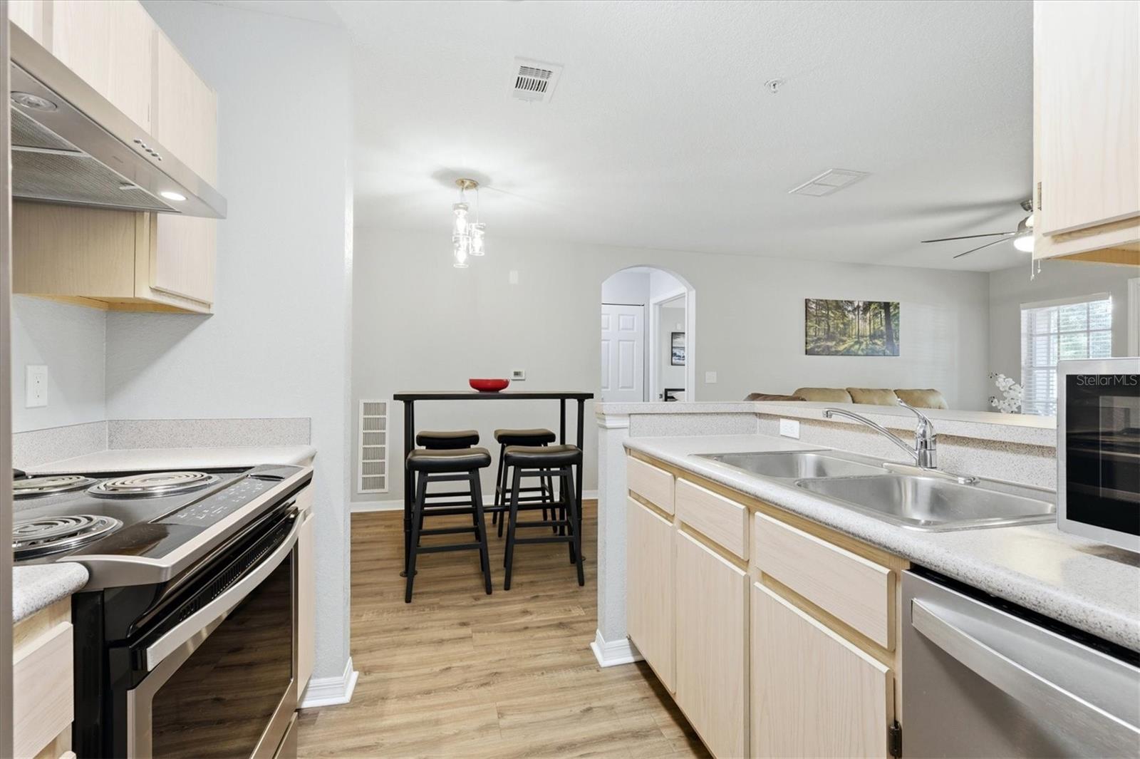 8926 MANOR LOOP #103 — photo 16